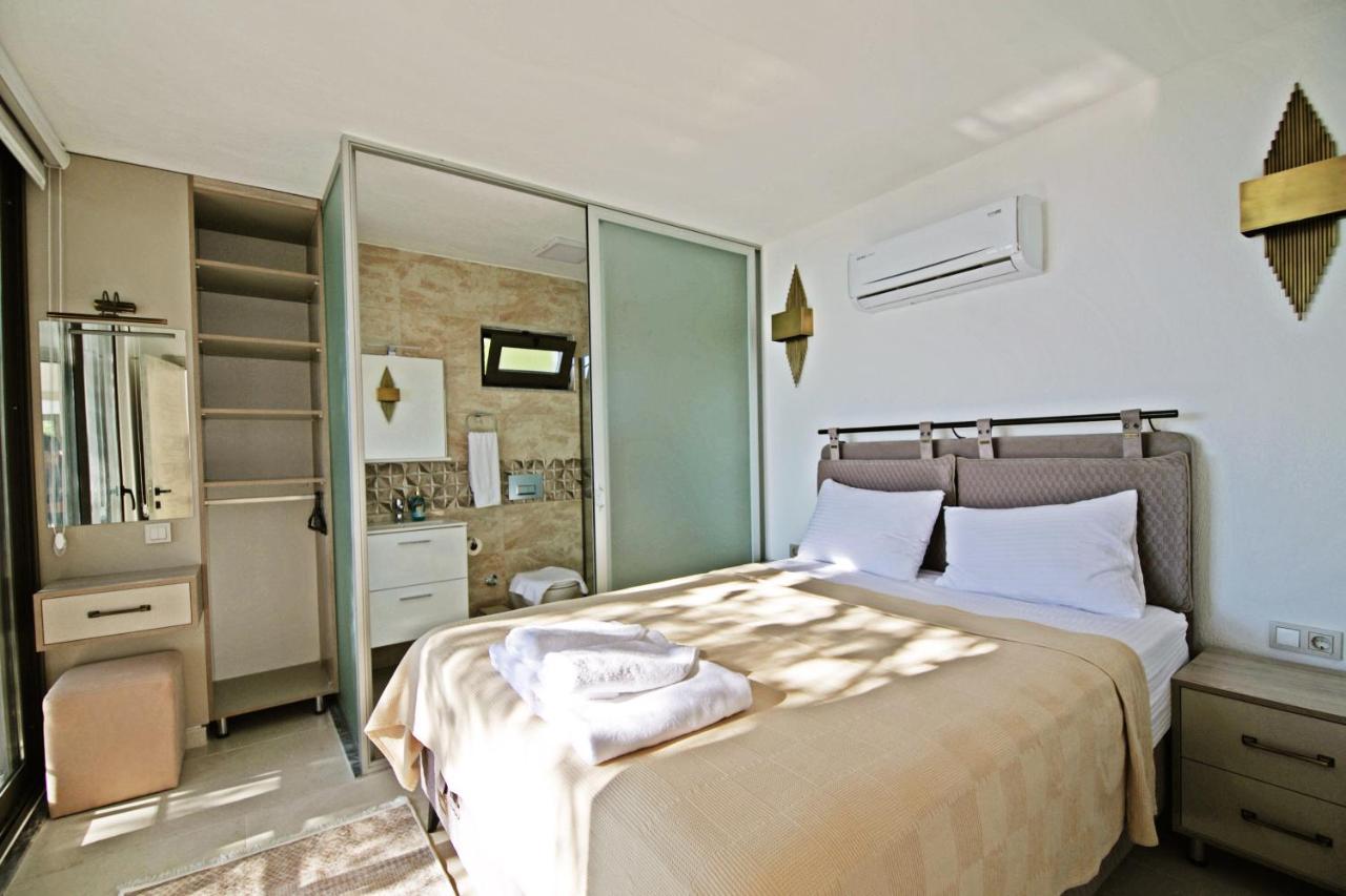 קס Villa With A Private Heated Pool, Jacuzzi, Overlooking Spectacular Views Of The Sea מראה חיצוני תמונה